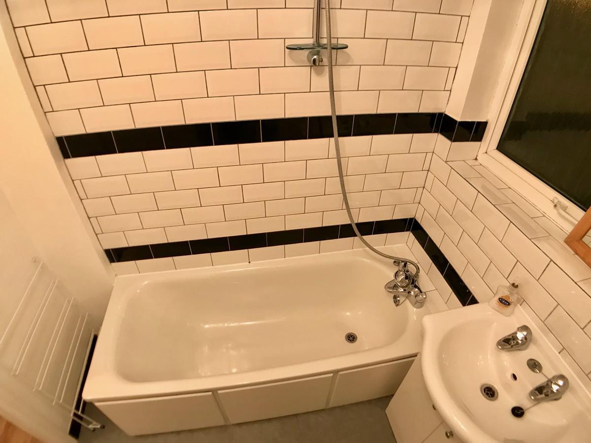 Central Apartment 5 Mins Putney Tube Station Londra Esterno foto