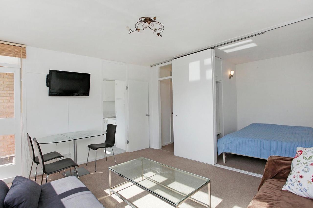 Central Apartment 5 Mins Putney Tube Station Londra Esterno foto